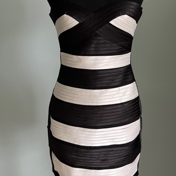 BCBGMaxAzria Black & White Striped Mara Cocktail Mini Dress 8 - Picture 3 of 16